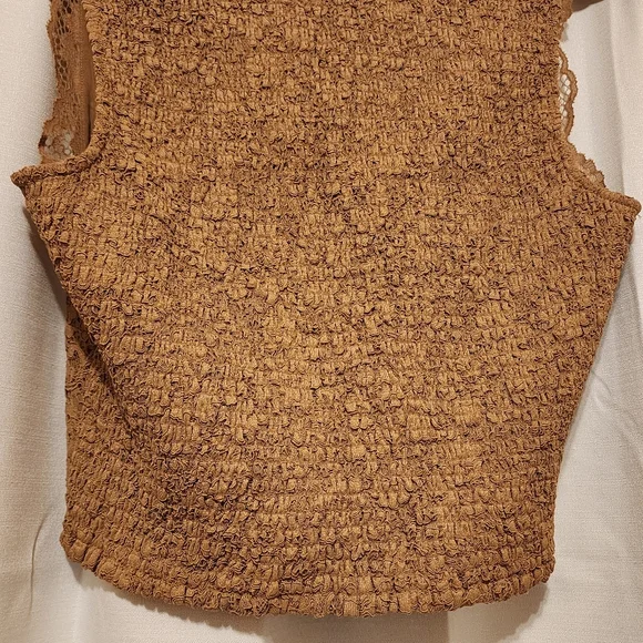 NEW Express Lace Smocked Back Sleeveless Blouse Dusty Gold - Picture 4 of 10